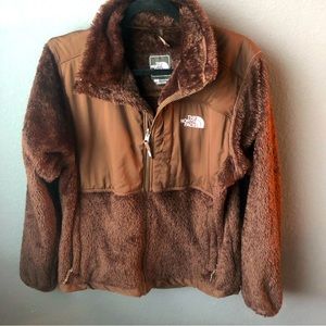 Women’s brown fuzzy northface jacket